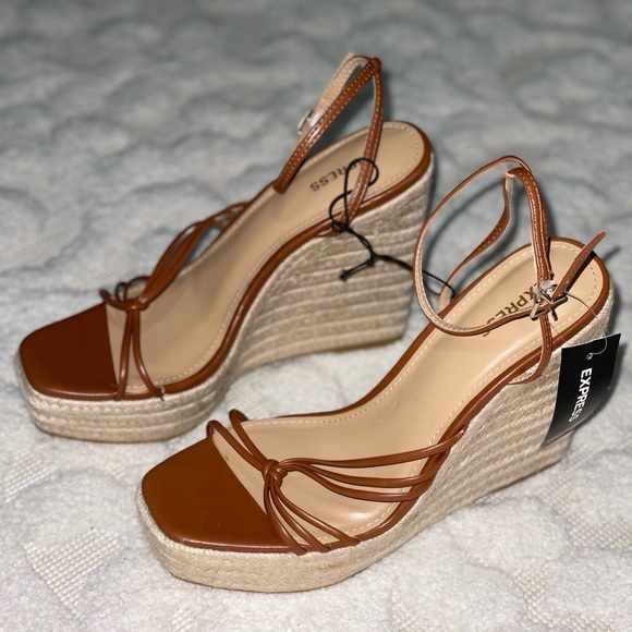 Strappy Wedge Square Toe Sandals - Picture 5 of 14